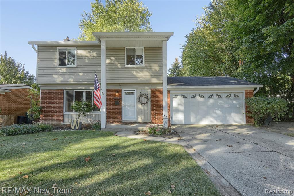 851 N Webik Avenue, Clawson, MI — front exterior