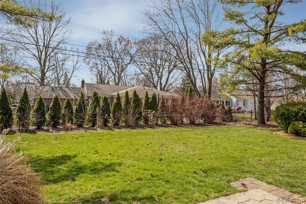 16115 Reedmere Avenue, Franklin, MI 48025 — Photo 12