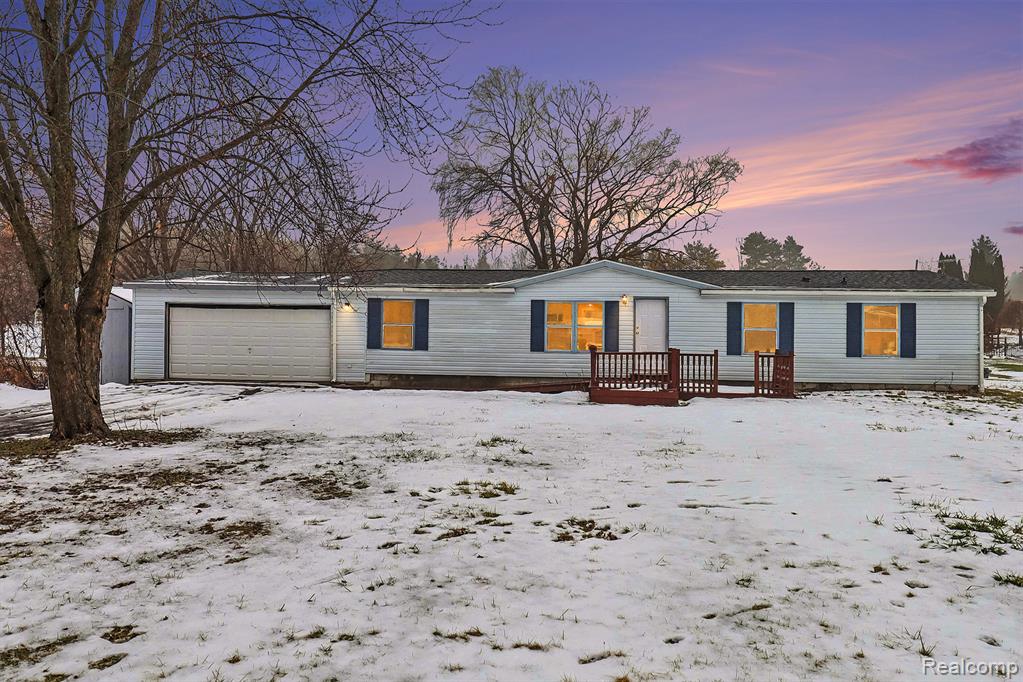 1295 W Cook Road, Grand Blanc, MI, 48439