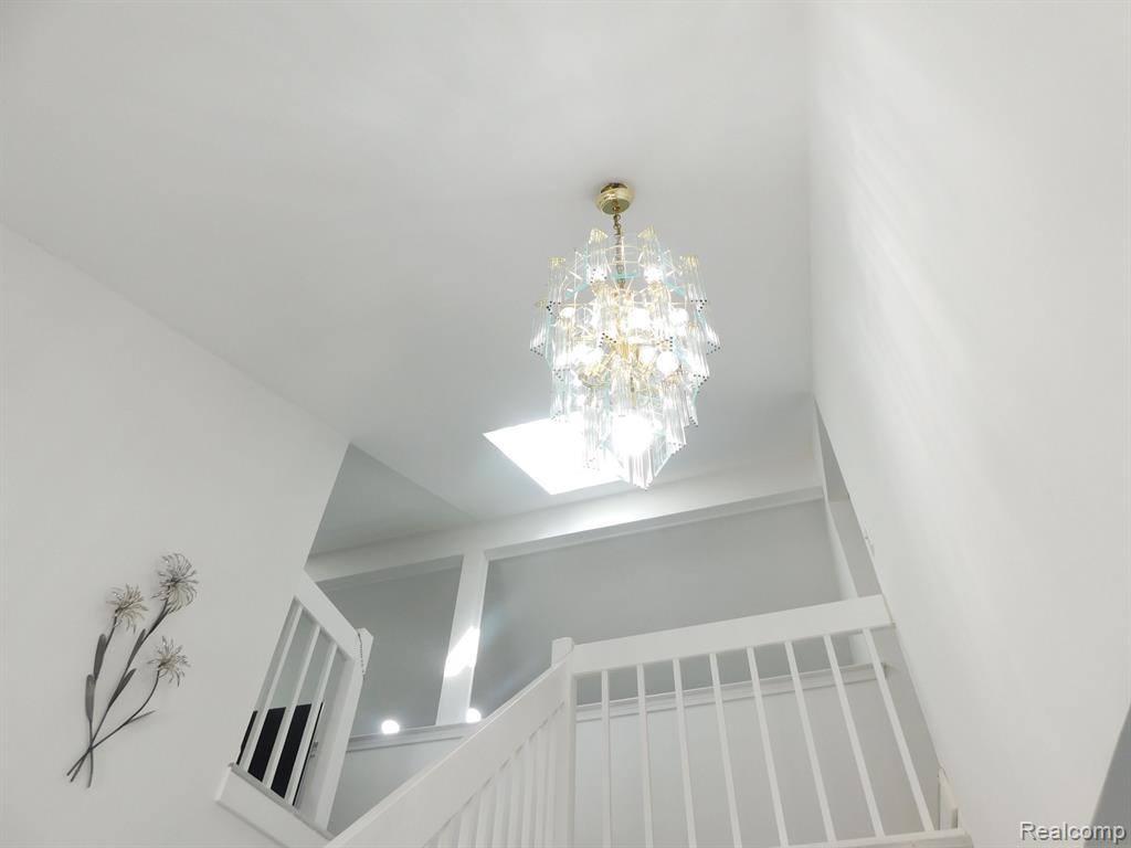 43175 W KIRKWOOD Drive, Clinton Twp, MI 48038 — Photo 9
