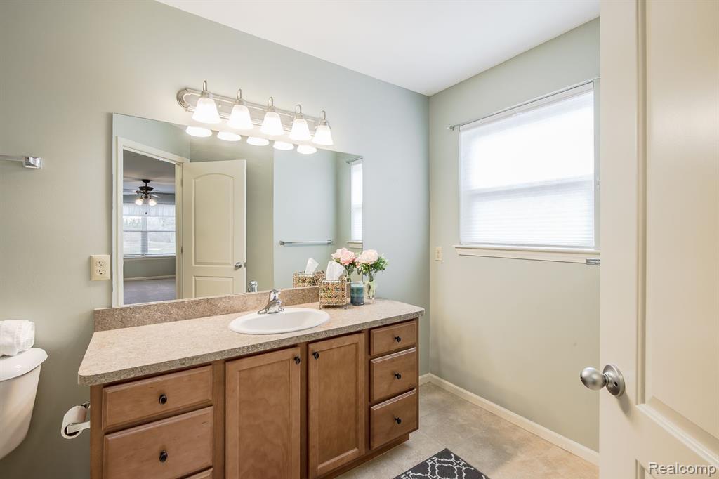 5973 BAYPOINTE Boulevard, Clarkston, MI — Photo 24