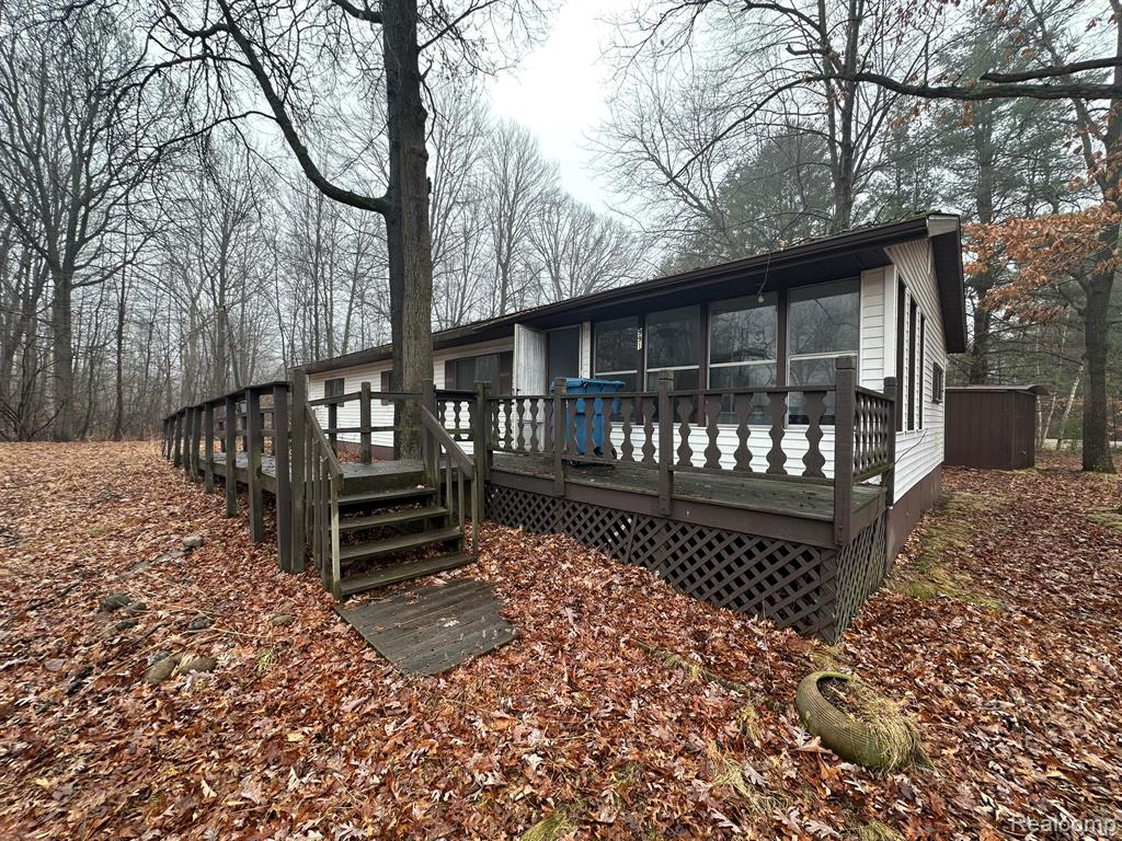 991 W Maplecrest Drive, Sanford, MI 48657 — Photo 3