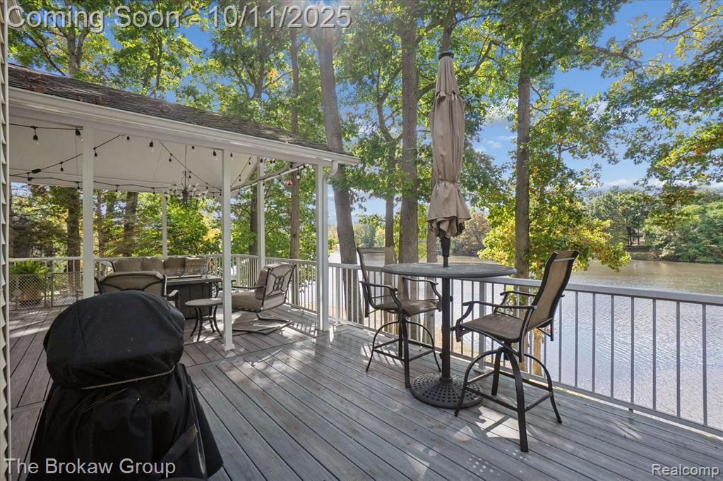 10216 Mill Pointe Drive, Goodrich Vlg, MI — Photo 48