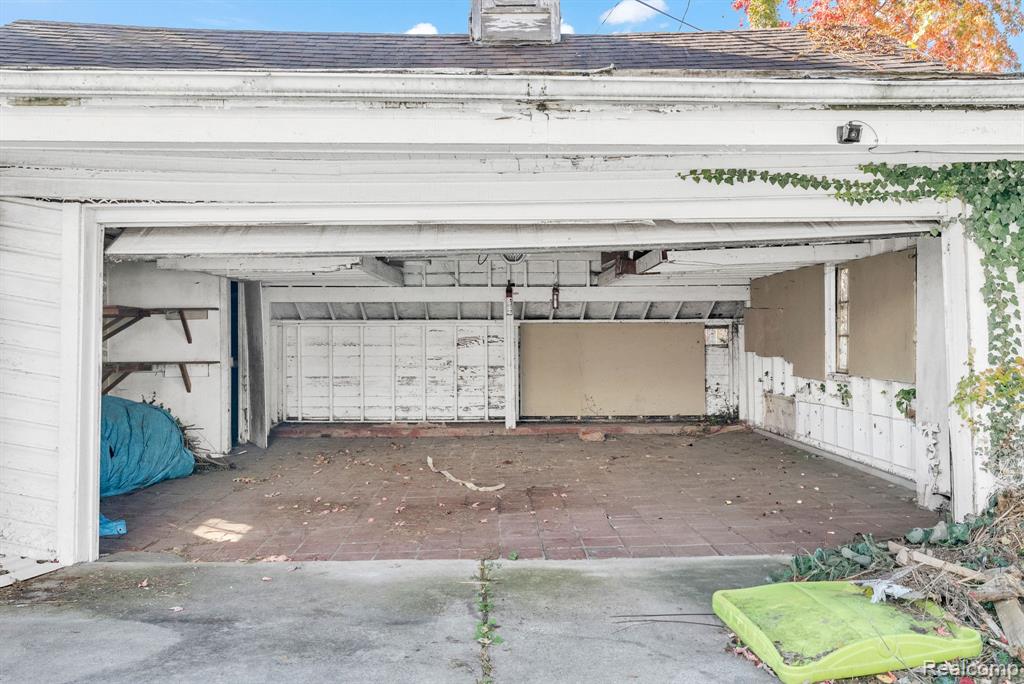 18817 Bretton Drive, Detroit, MI 48223 — Photo 52