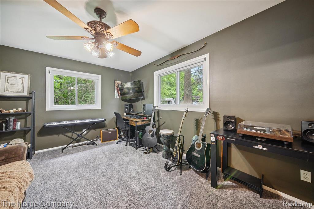 764 Dunreath Street, Wolverine Lake, MI 48390 — Photo 12