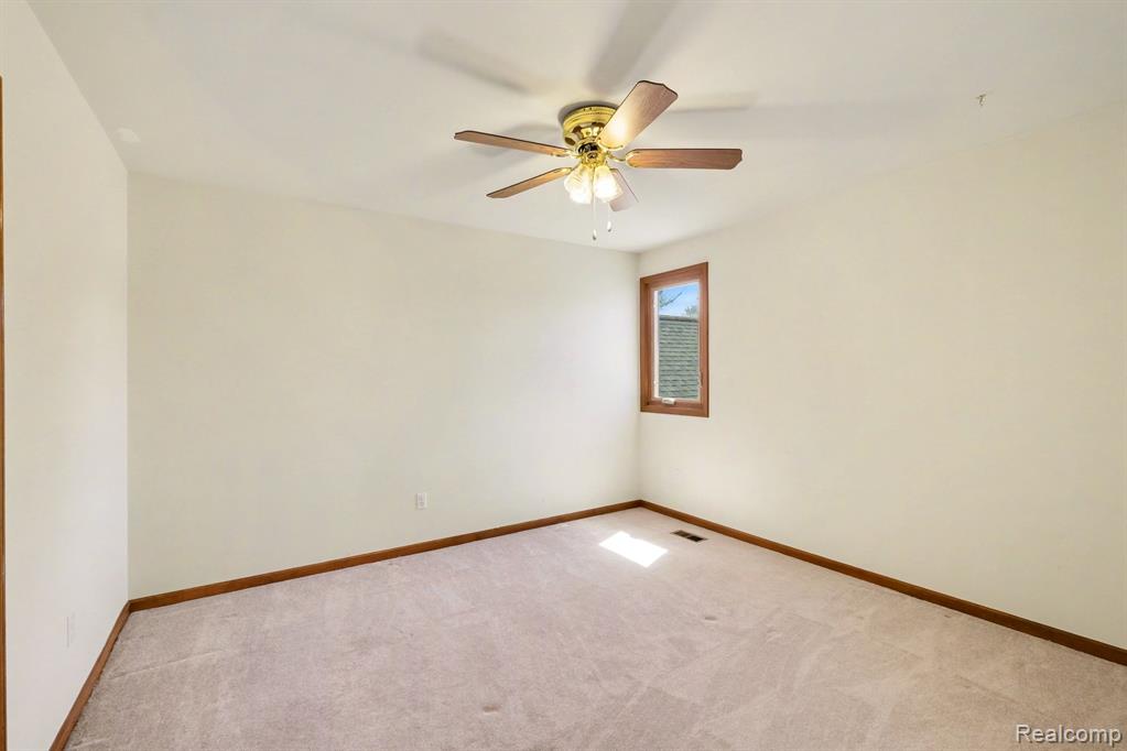 1085 Linda Dr, Davison, MI 48423 — Photo 8