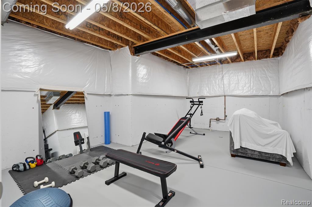 826 Kestrel Court, South Lyon, MI 48178 — Photo 31