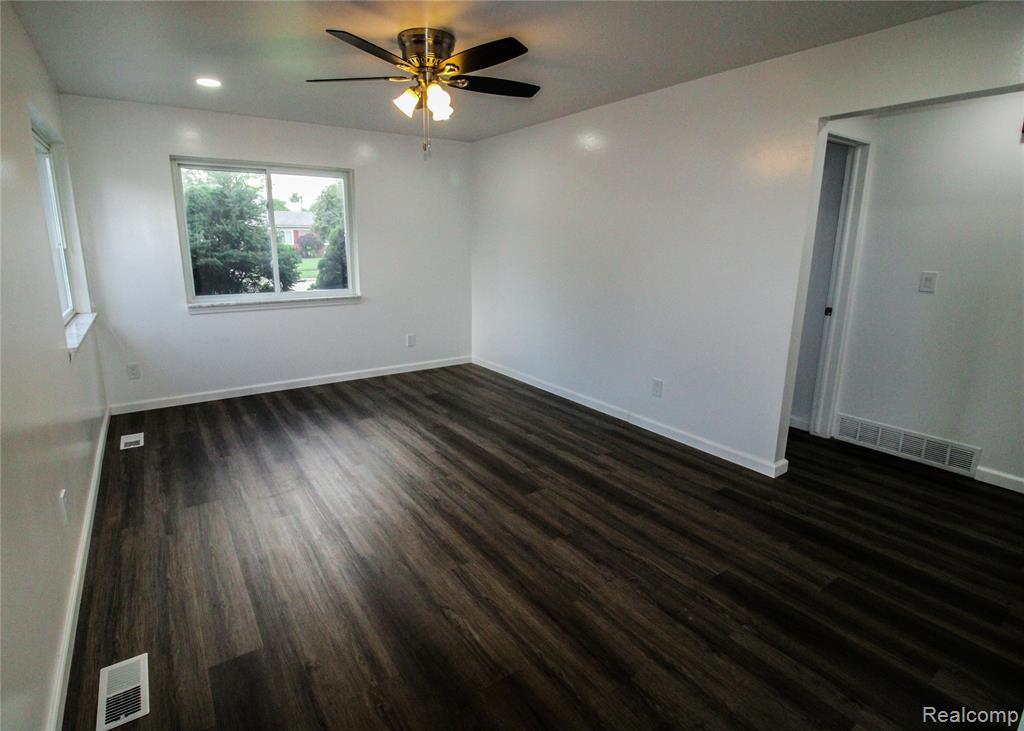 40159 William Drive, Sterling Heights, MI 48313 — Photo 6
