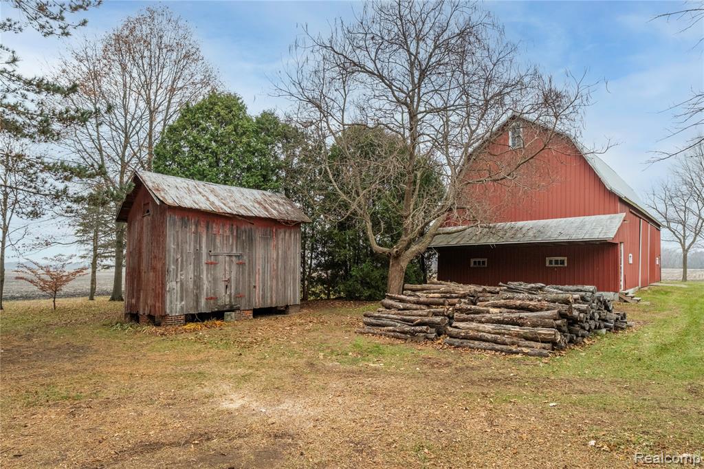2428 Hubbard Road, Monroe, MI 48161 — Photo 48