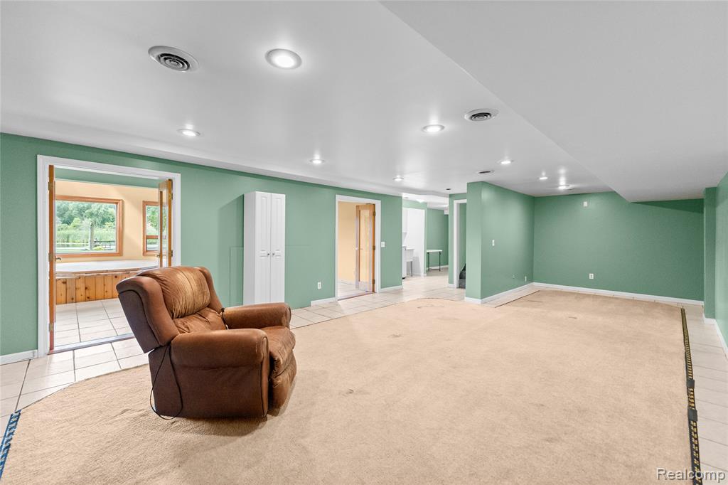 2354 Grove Park Road, Fenton, MI 48430 — Photo 19