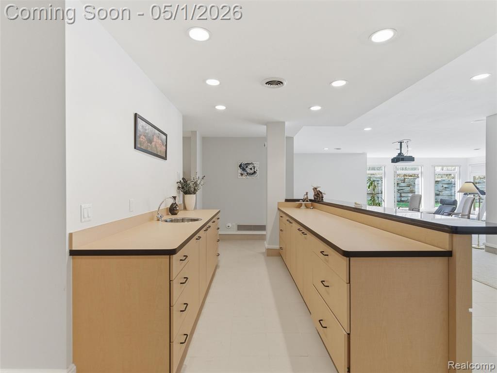 8390 Warwick Groves Court, Grand Blanc, MI 48439 — Photo 59