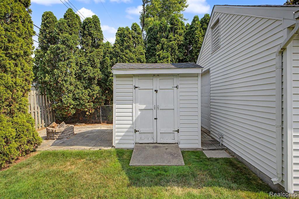 9904 Fox Avenue, Allen Park, MI 48101 — Photo 39