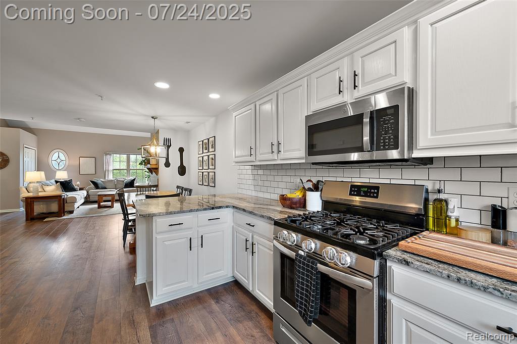 715 River Park Village Boulevard, Northville, MI 48167 — Photo 9