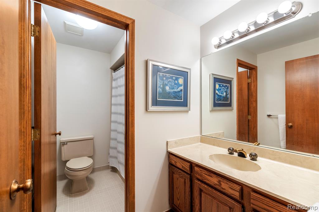 4237 SAWGRASS Drive, Bloomfield Hills, MI 48302 — Photo 29