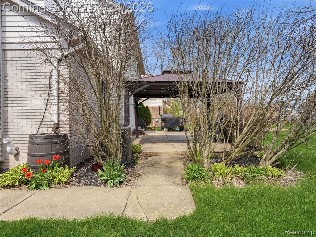 42610 Colorado Drive, Clinton Twp, MI 48036 — Photo 47