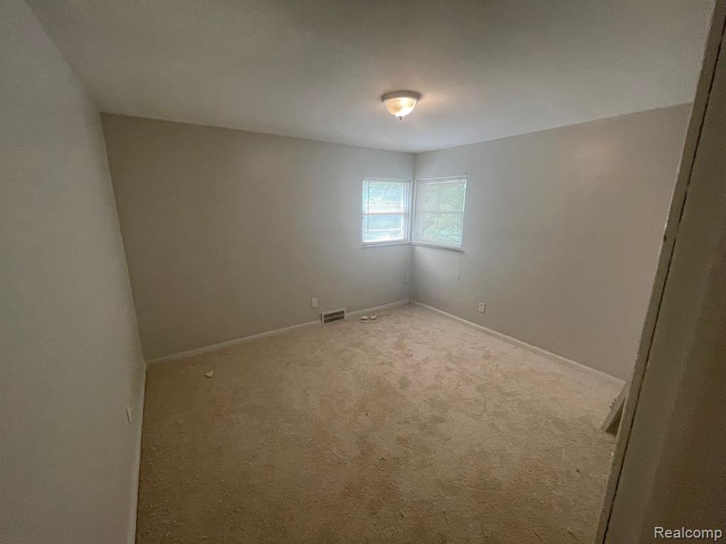 5591 BUCKINGHAM Avenue, Detroit, MI 48224 — Photo 6