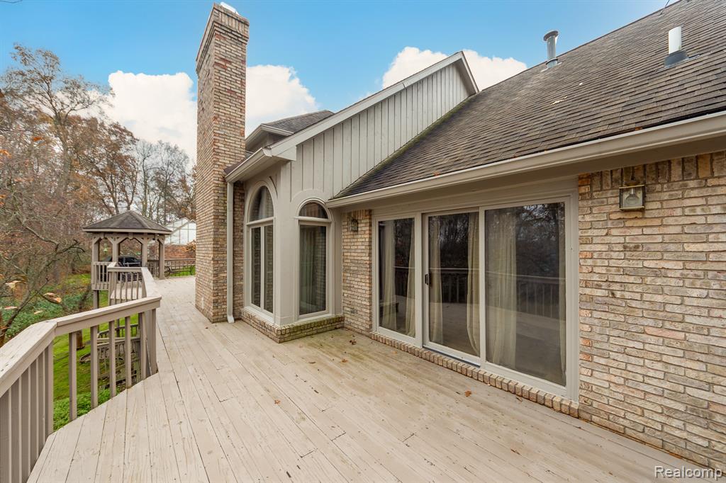 2321 Pine Hollow, Brighton, MI 48114 — Photo 36