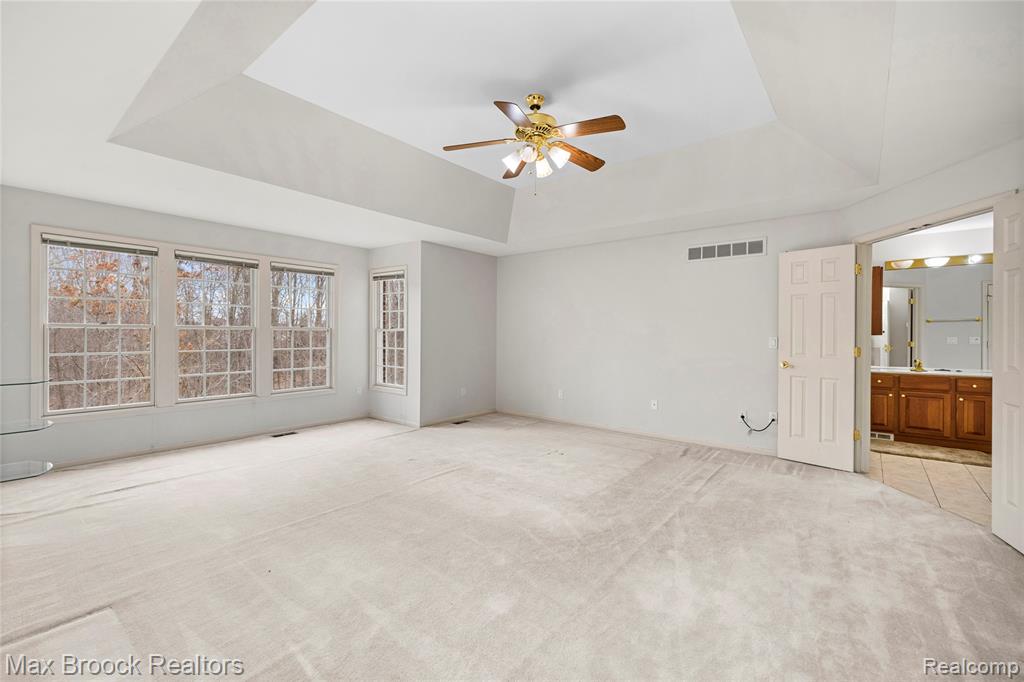 7083 Chatham Court, West Bloomfield, MI — Photo 44
