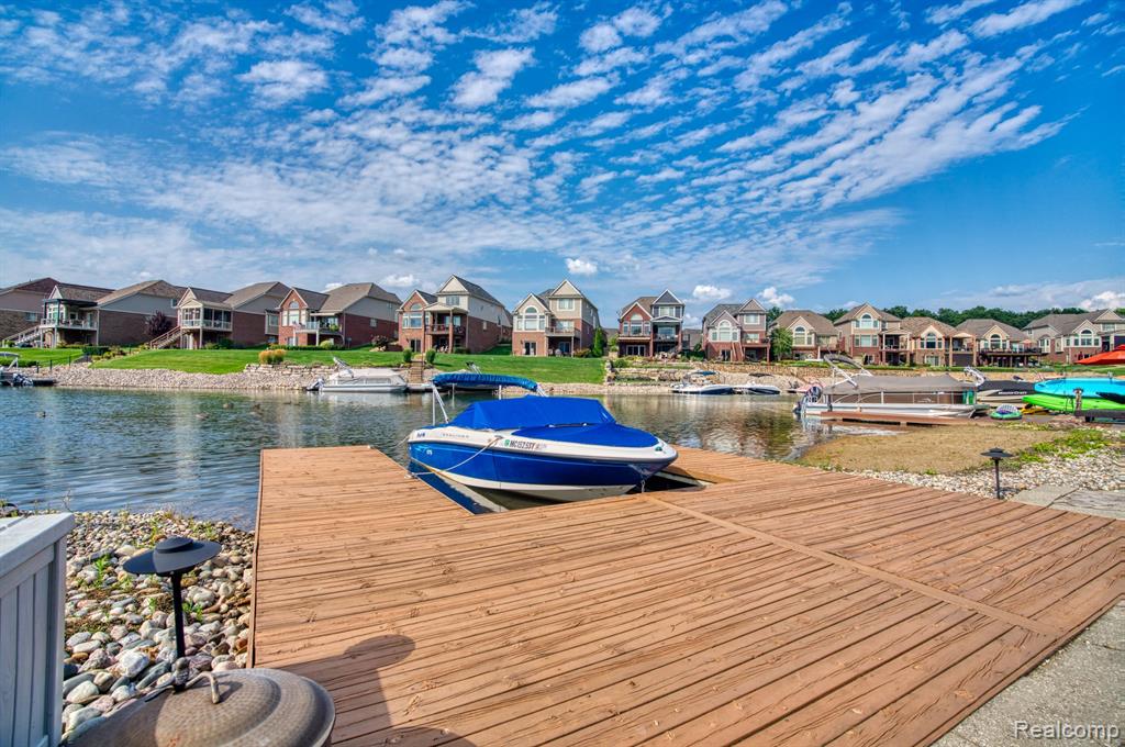 10769 CLIFFVIEW Drive, South Lyon, MI 48178 — Photo 55