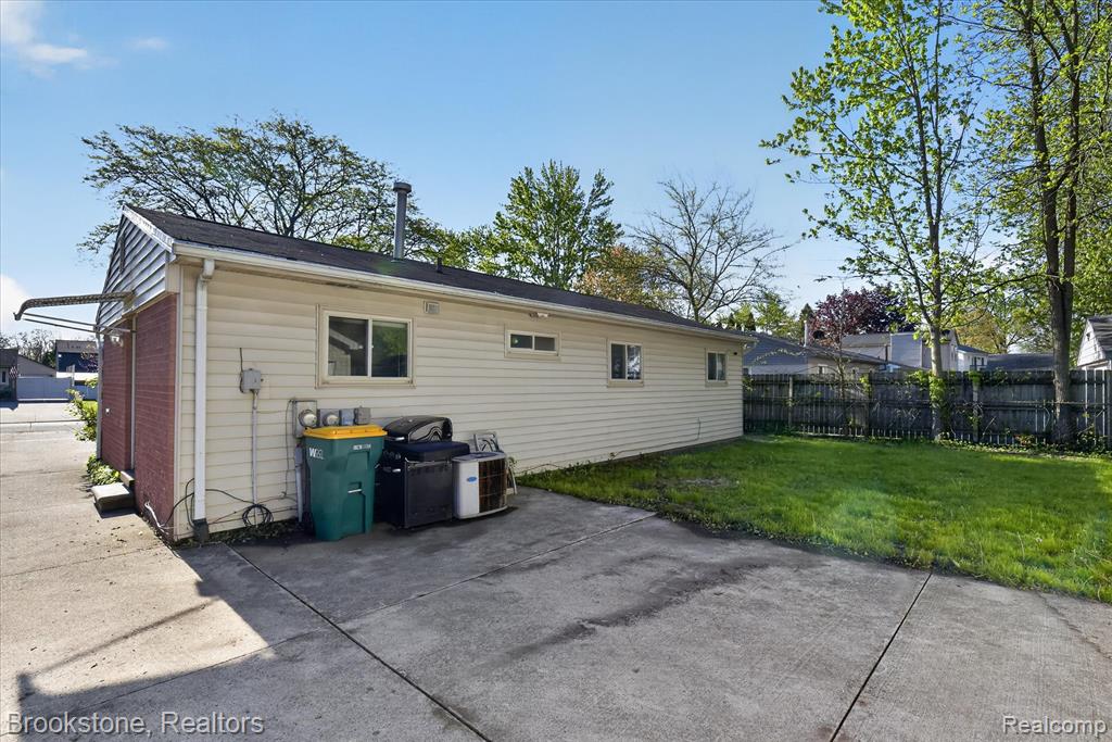 10972 Van Buren Street, Van Buren, MI 48111 — Photo 27