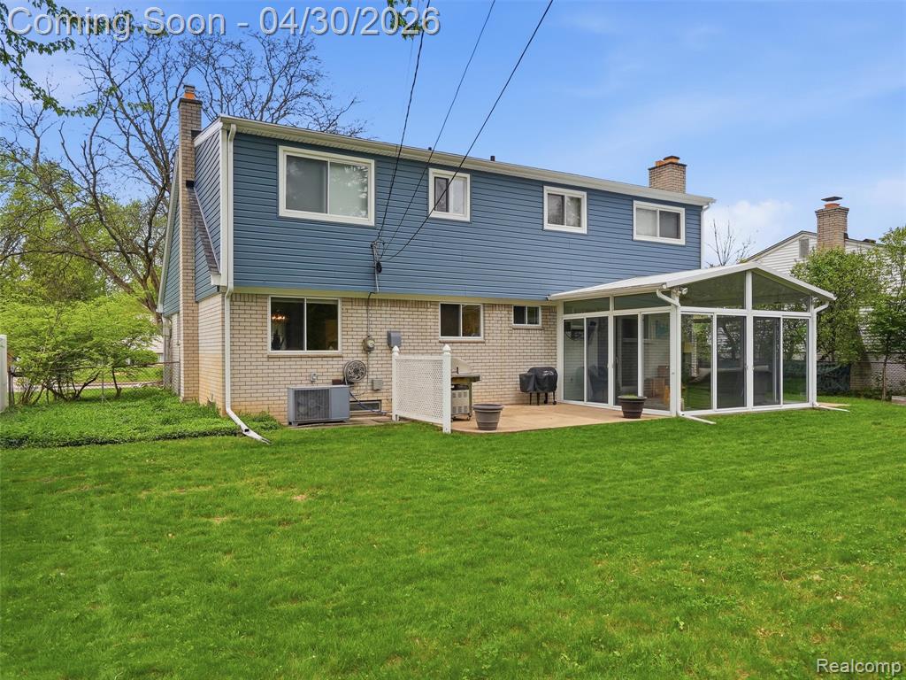 21222 Larkspur Street, Farmington, MI 48336 — Photo 34