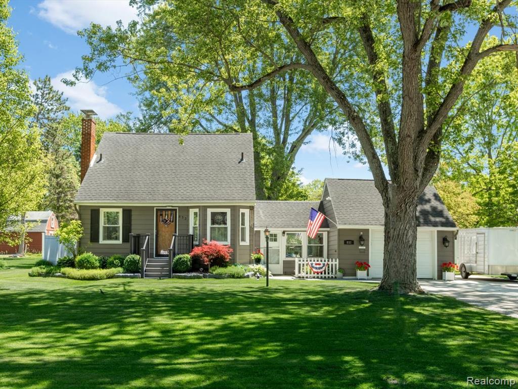832 N 9th Street, St. Clair, MI 48079