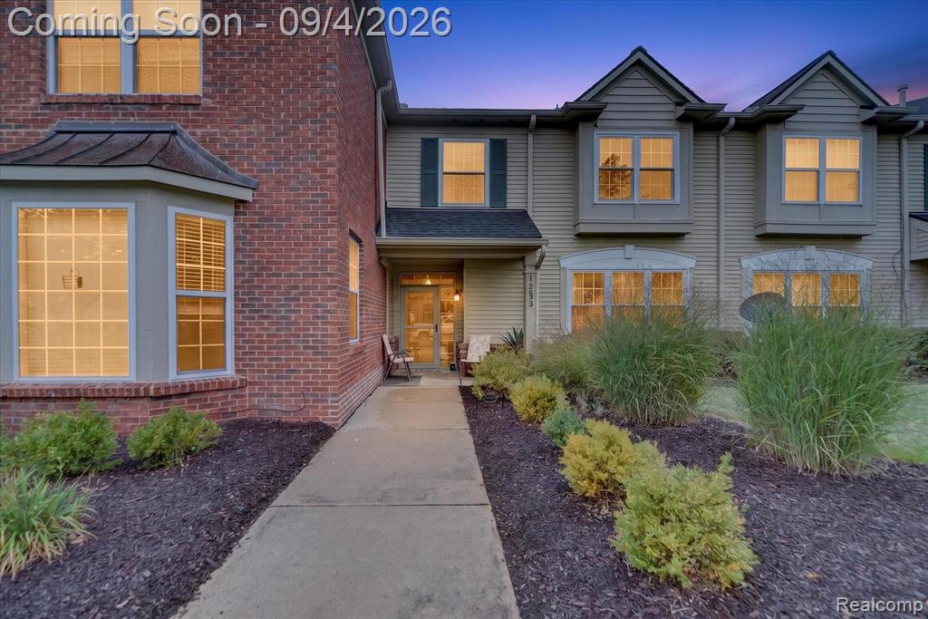 4285 S Hampton Ridge Boulevard E, 141, Howell, MI 48843