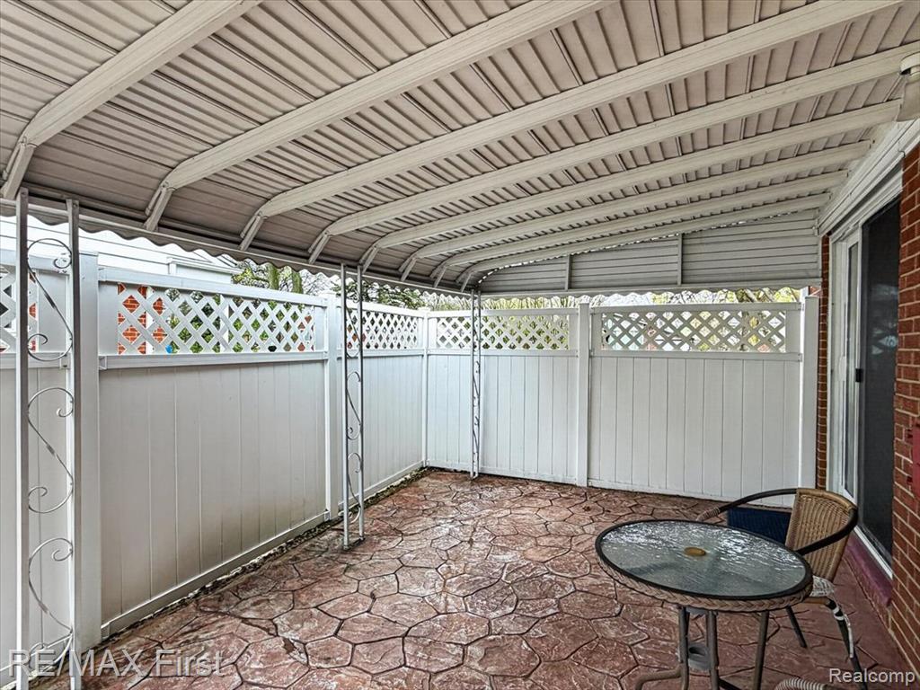 28326 Couzens Avenue, Madison Heights, MI 48071 — Photo 31