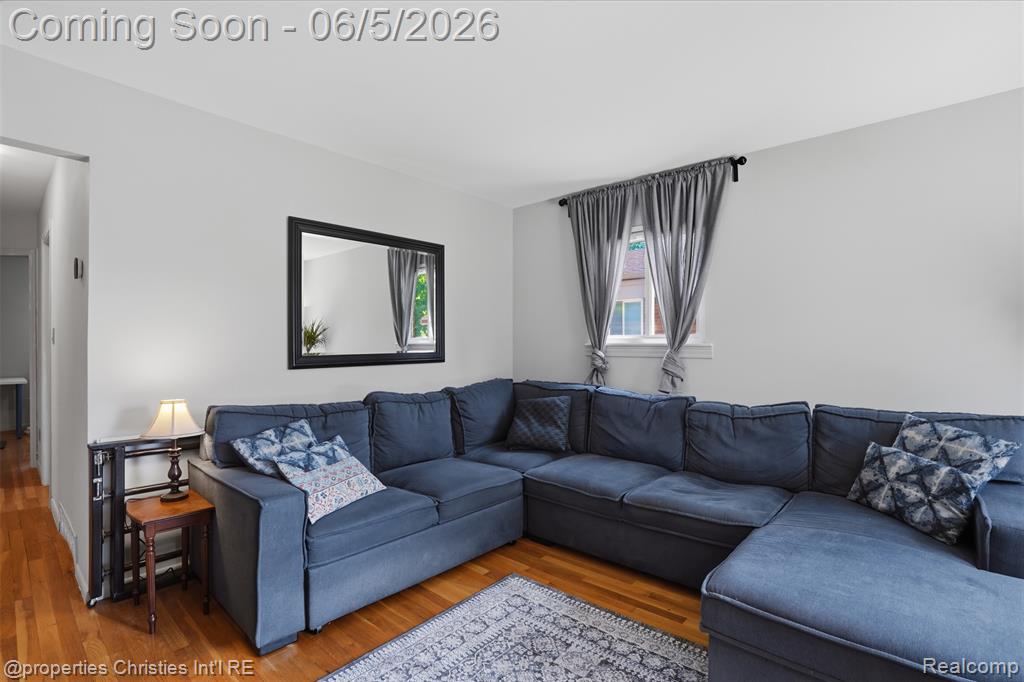 8982 Beatrice Street, Livonia, MI 48150 — Photo 6