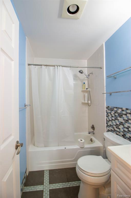5107 CHESTERSHIRE CT, West Bloomfield, MI — Photo 11