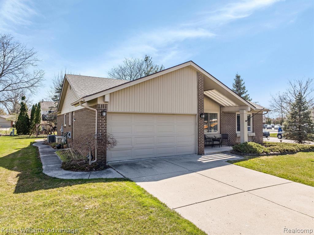 40521 FRANKLIN MILL Street, Novi, MI — Photo 4