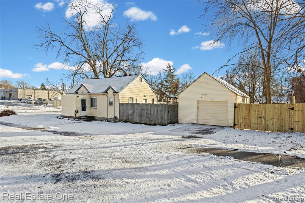 943 Premont Avenue, Waterford, MI 48328 — Photo 46