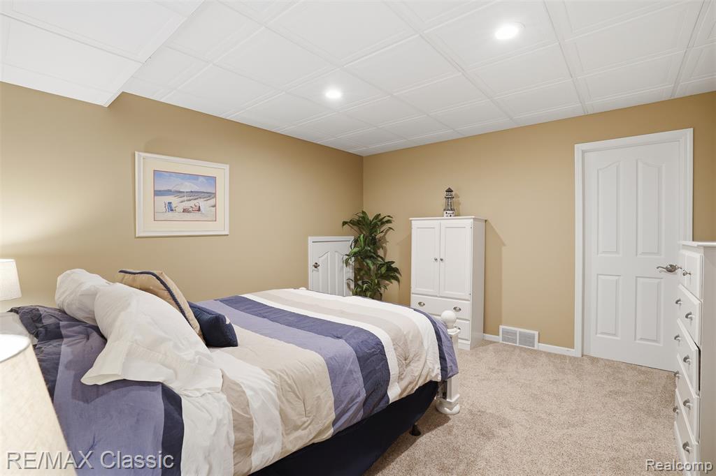 1726 Pondview Lane, Commerce Twp, MI 48382 — Photo 48