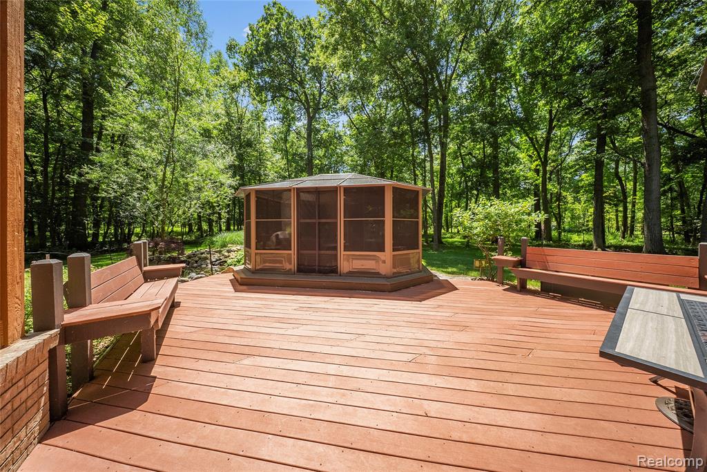 8931 Bridge Road, Grosse Ile, MI 48138 — Photo 43