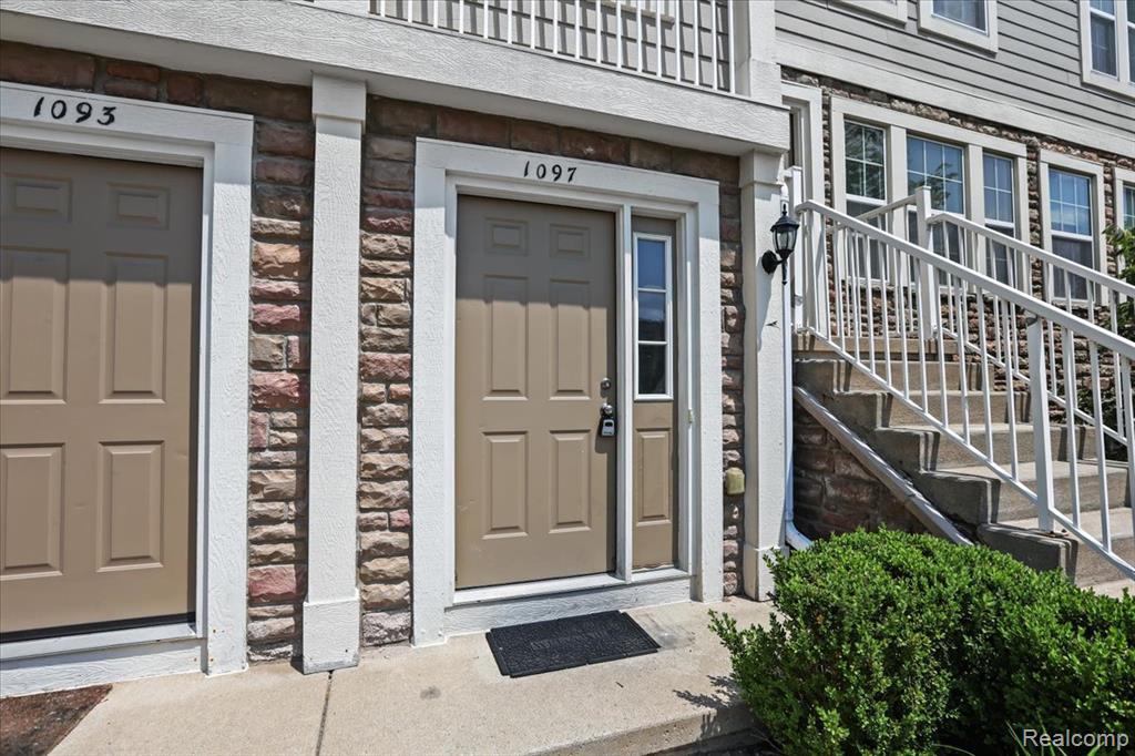 1097 Foxboro, 31, Troy, MI 48083 — Photo 2