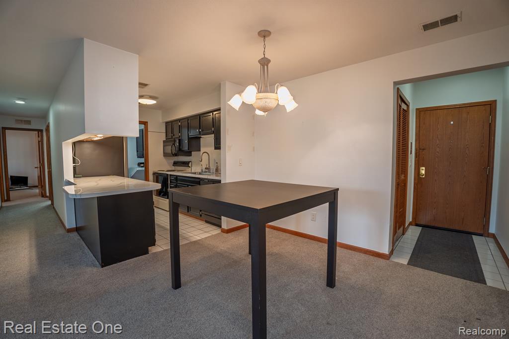 1375 HARBOUR Boulevard, 123, Trenton, MI 48183 — Photo 4
