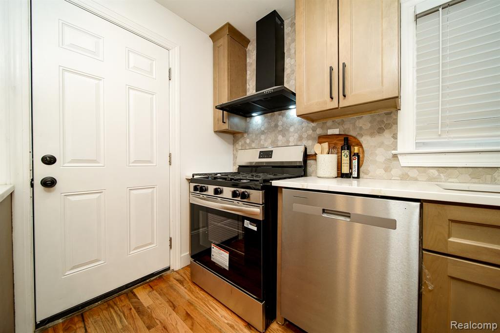 17116 Wildemere Street, Detroit, MI 48221 — Photo 37