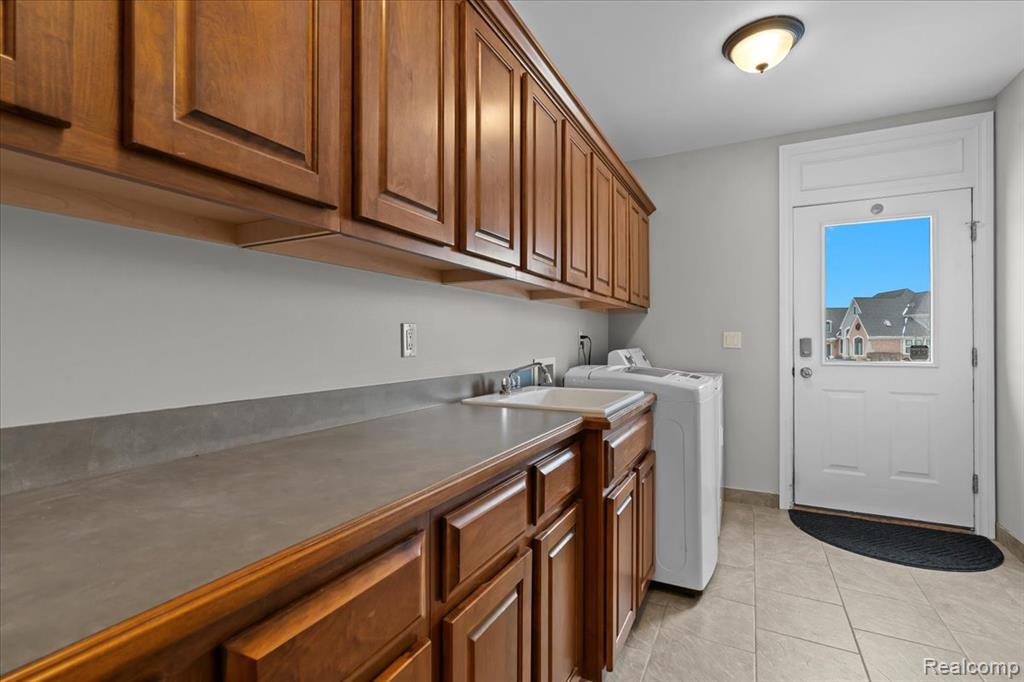 10511 Stoney Point Drive, South Lyon, MI 48178 — Photo 23