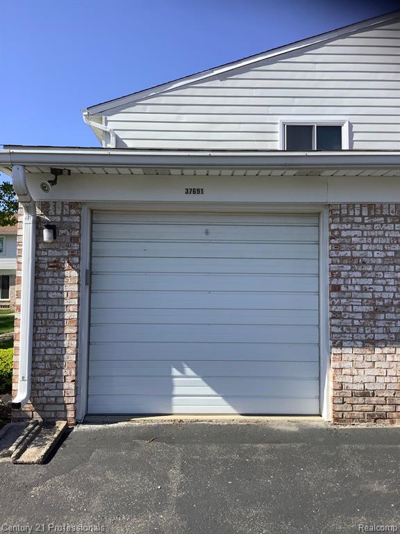 37691 COLONIAL Drive, Westland, MI — Photo 3