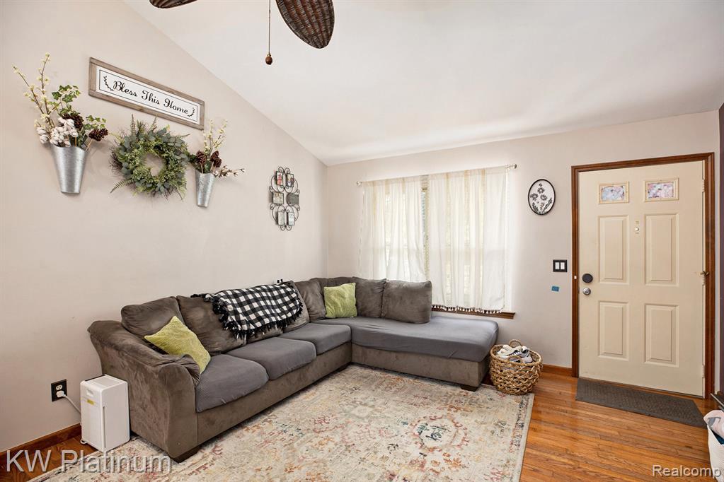 8125 Ogden Drive, Sterling Heights, MI 48314 — Photo 4