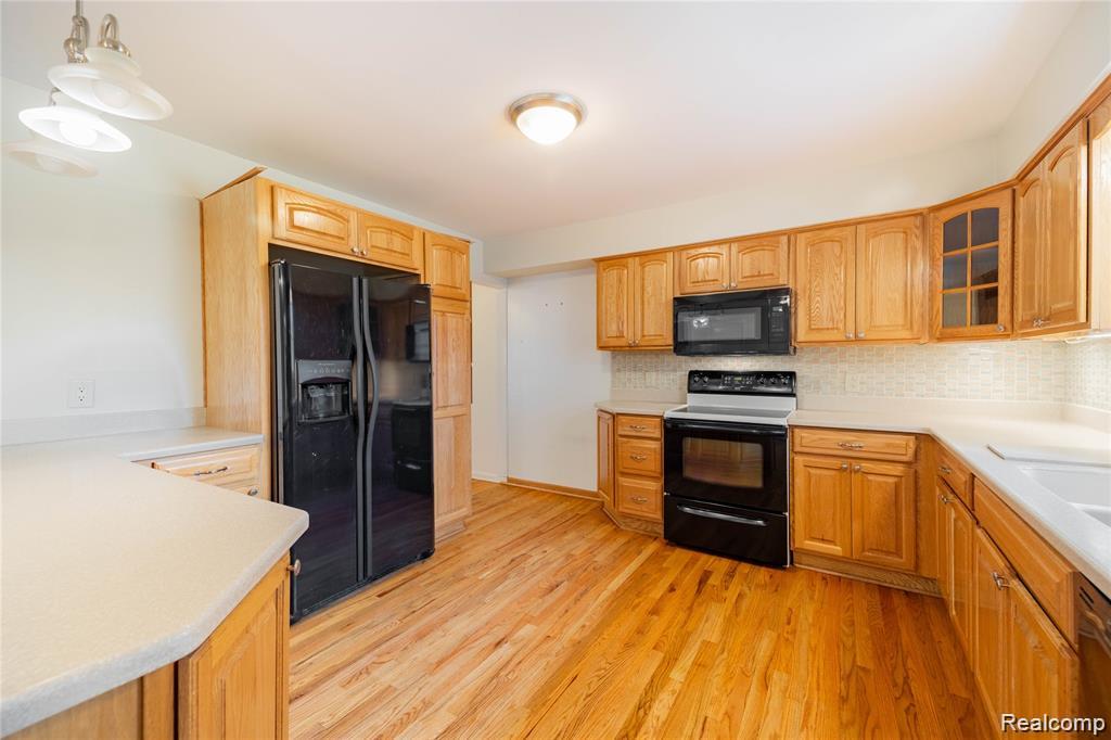 8258 Concord Road, Grosse Ile, MI 48138 — Photo 13