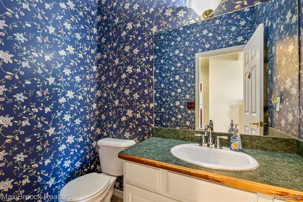 41704 Clinton Pines Drive, Clinton Twp, MI 48038 — Photo 25