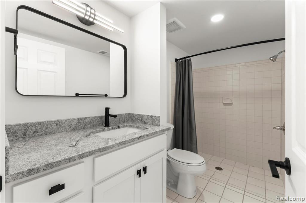 5348 Burgundy Drive, Clarkston, MI — Photo 29