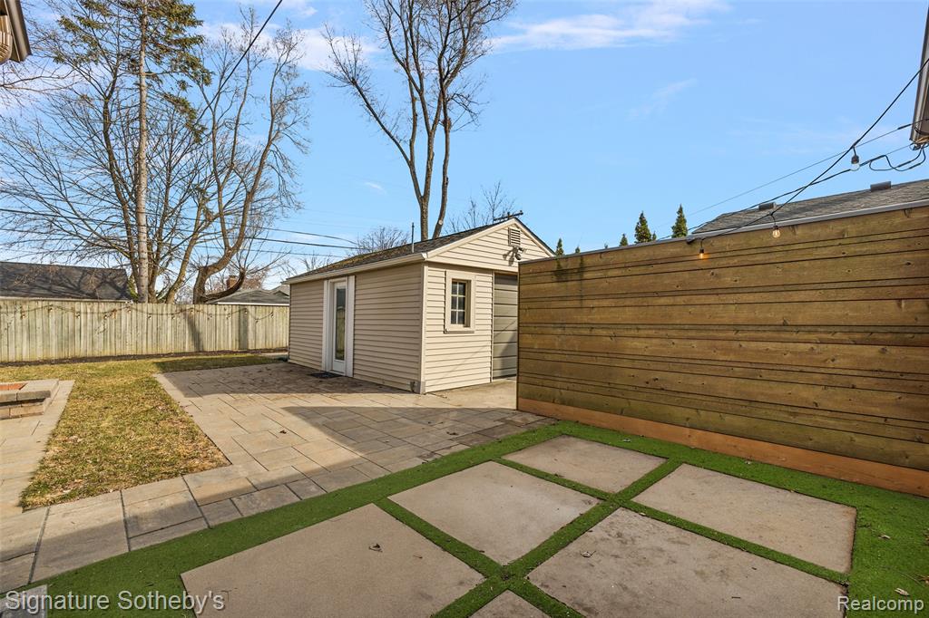 4618 Groveland Avenue, Royal Oak, MI 48073 — Photo 2