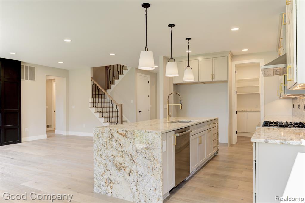 808 Irving Avenue, Royal Oak, MI 48067 — Photo 21