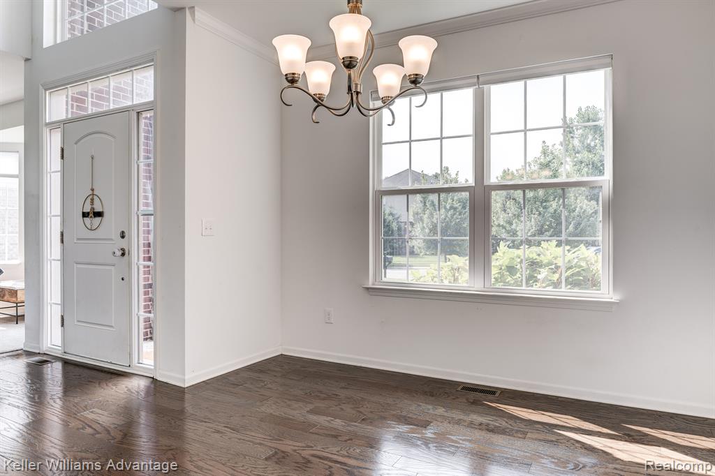 124 Shannon Partin Boulevard, South Lyon, MI 48178 — Photo 9
