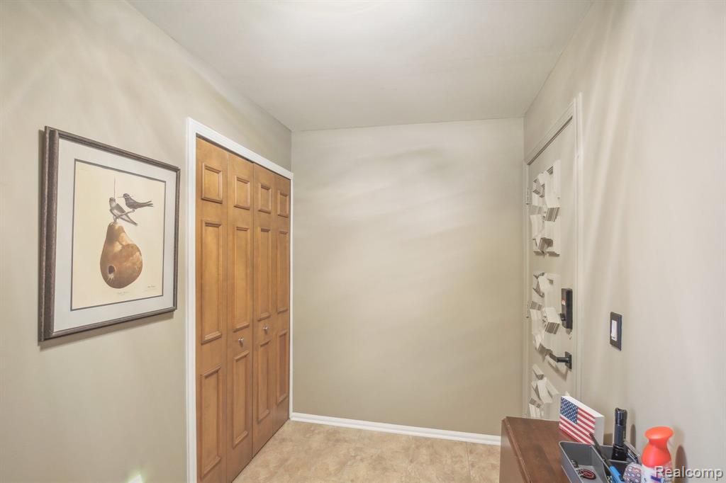 42160 WOODWARD Avenue, 19, Bloomfield Hills, MI 48304 — Photo 4
