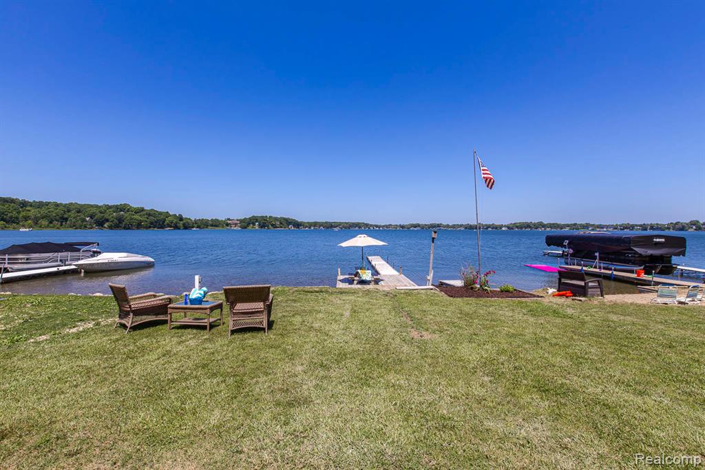 3971 S Shore Drive, Lapeer, MI 48446 — Photo 3