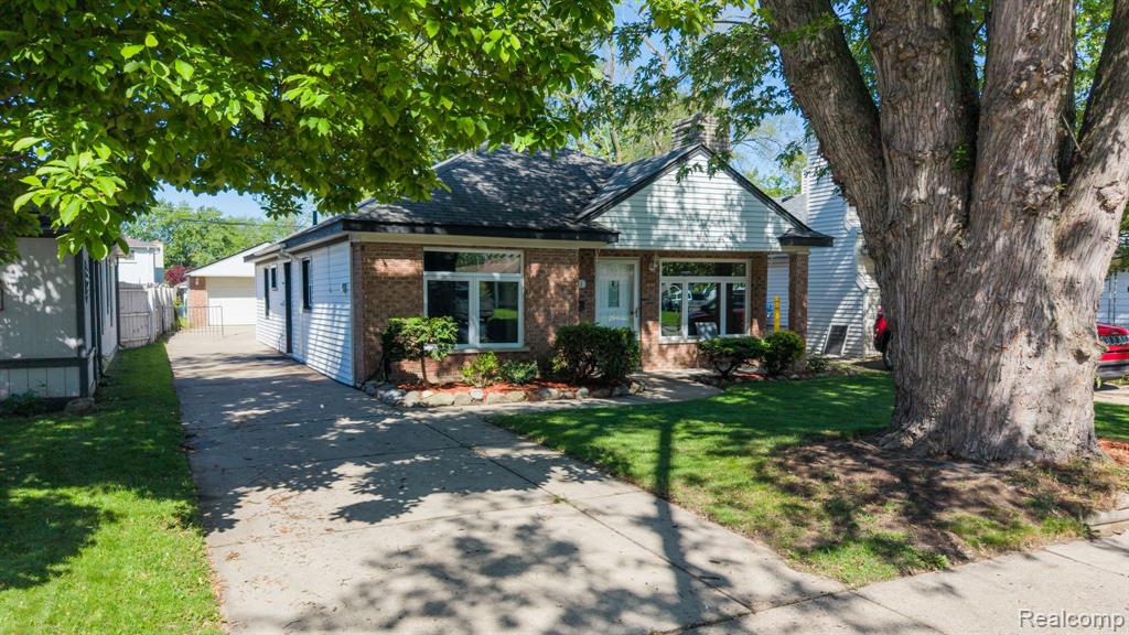 7411 N Vernon Street, Dearborn Heights, MI 48127 — Photo 34