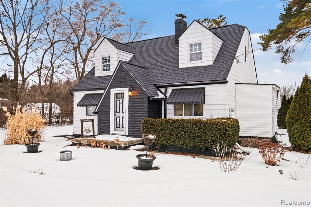 6272 W Court Street, Flint, MI 48532 — Photo 2